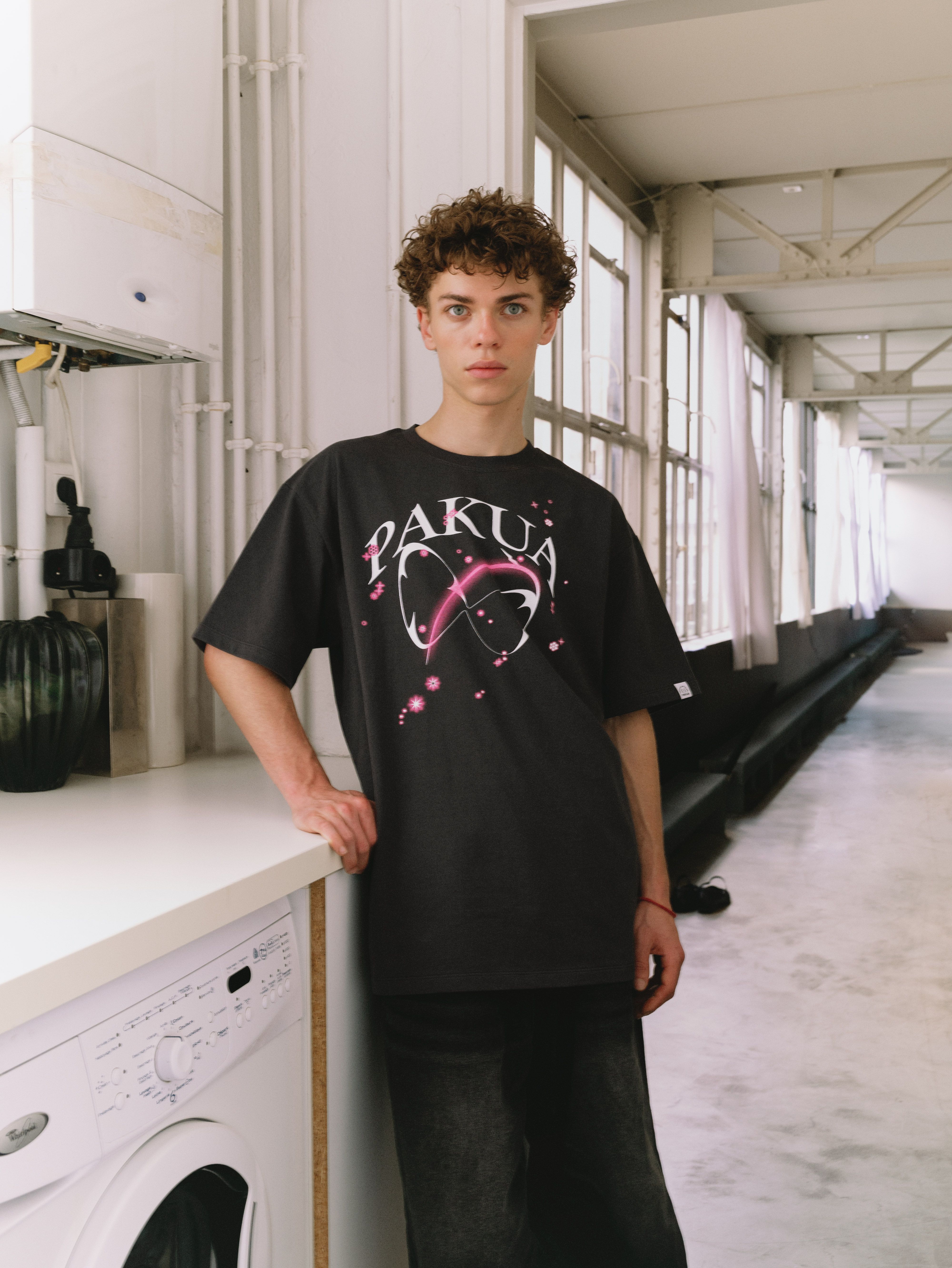 ★PAKUA★BUTTERFLY OVERSIZED T-SHIRTS★送料・関税込★ BUTTERFLY OVERSIZED T-SHIRTS — MINJUKIM